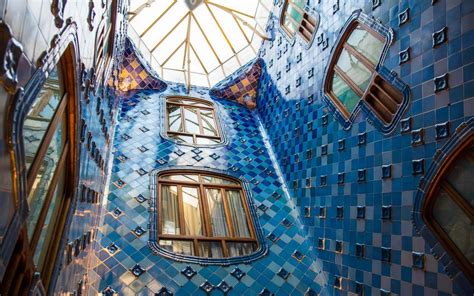 Experiencing a magical evening at Casa Batlló